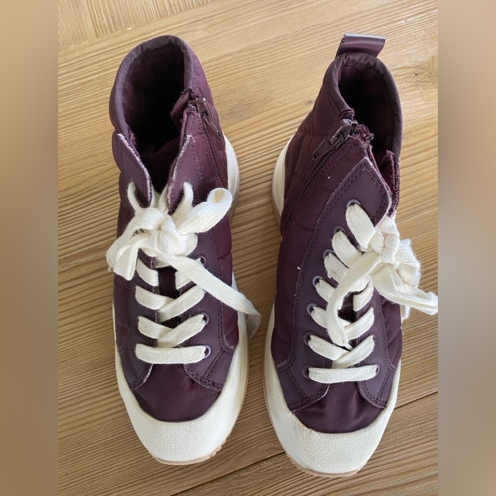Burgundy High-Top quilted Sneakers with Cream Laces